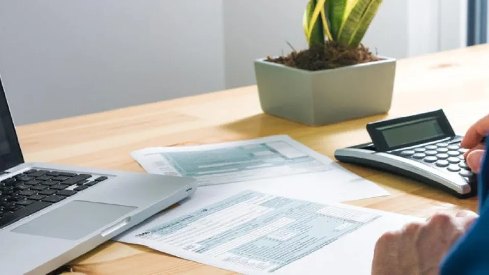 IRS 2024: Qual a diferença entre os escalões e as tabelas de retenção? 