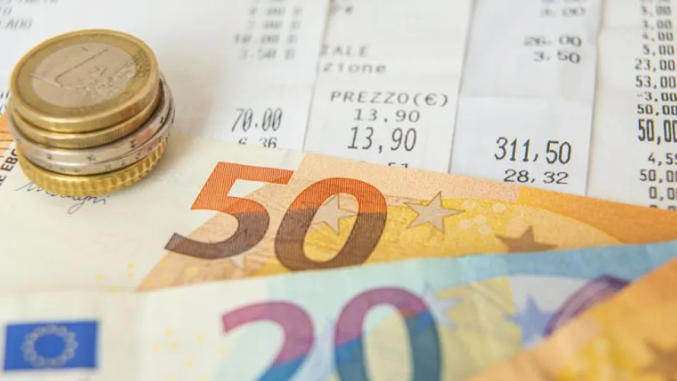 Taxa de inflação na zona euro aumenta em dezembro 