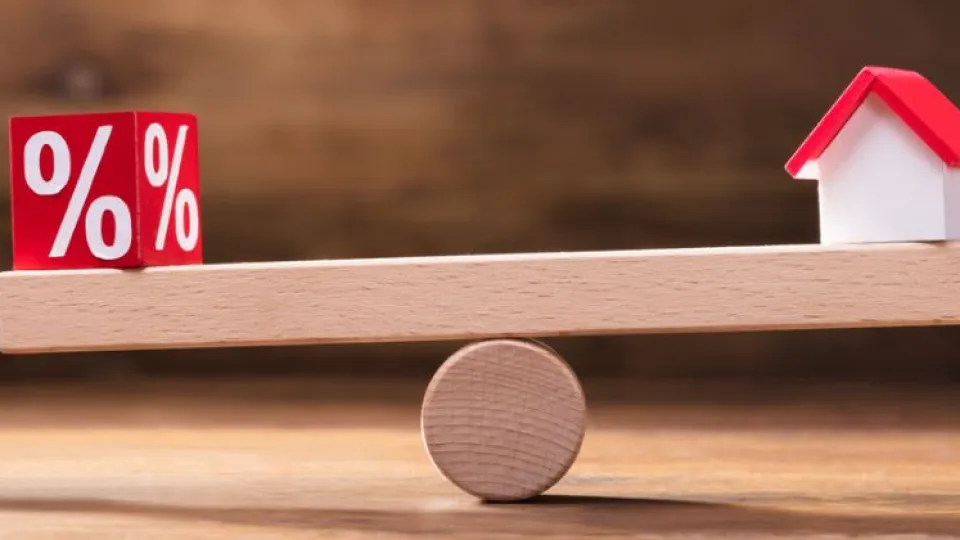 Porque o limite de financiamento difere consoante a finalidade da habitação? 