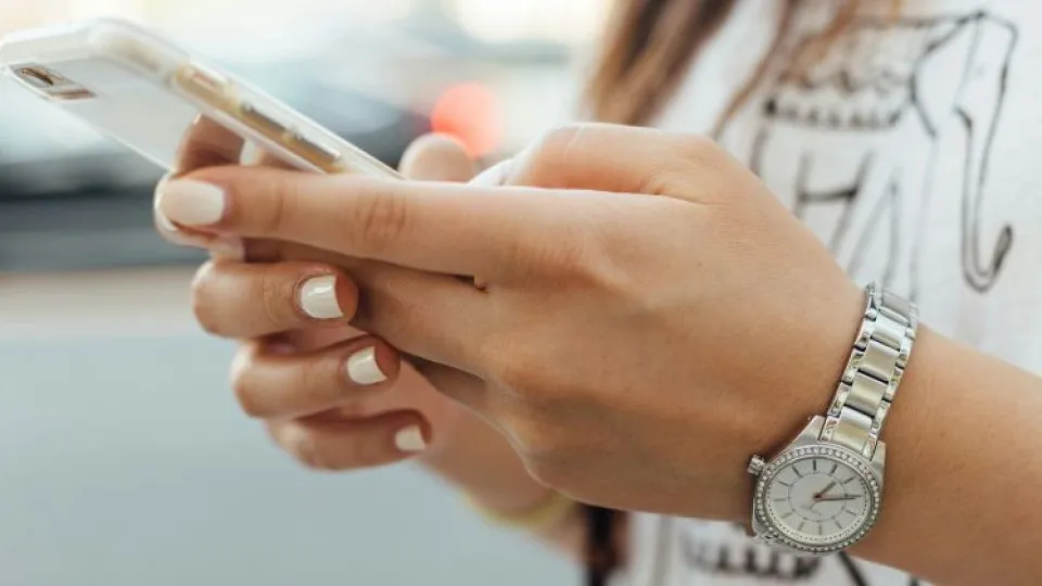 Se vai de férias para fora, saiba como poupar dados móveis 