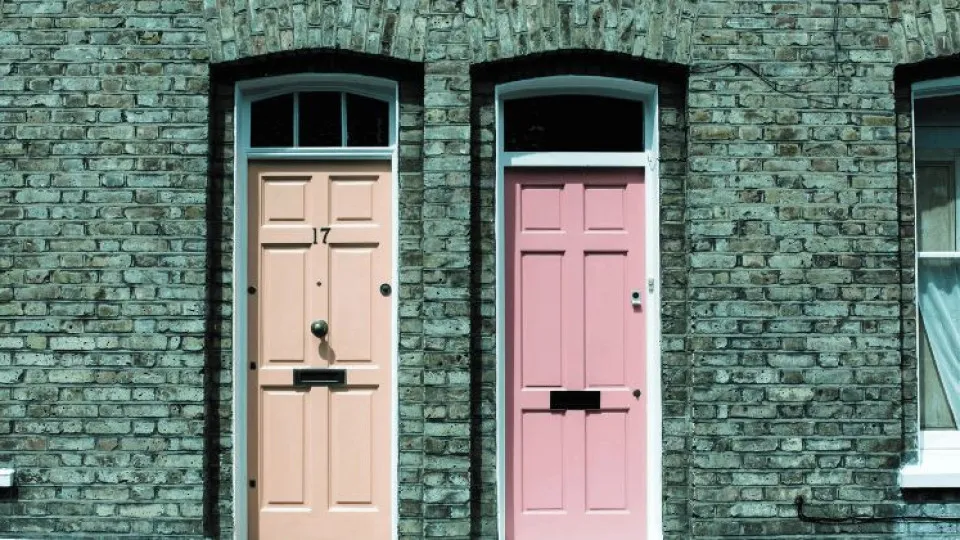 Já estão em vigor as medidas de apoio aos jovens na habitação. Esclareça as dúvidas 