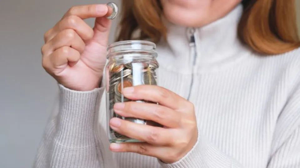 Um guia com dicas para aprender a poupar no dia a dia