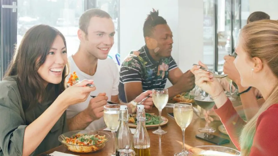 Portugueses fazem cada vez mais refeições fora de casa 