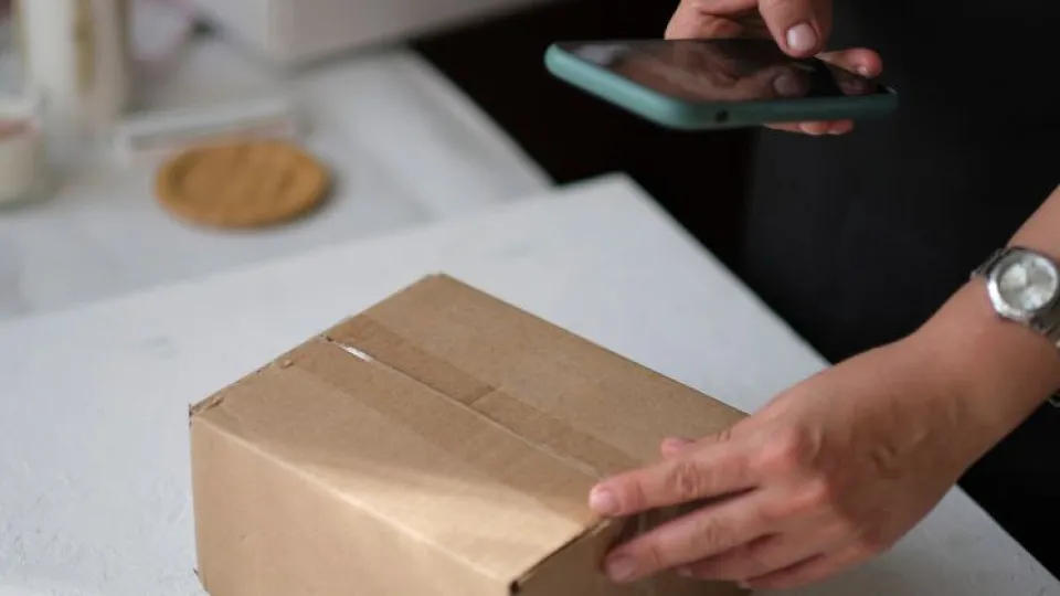 Espera uma encomenda internacional? Consulte no Portal das Finanças 