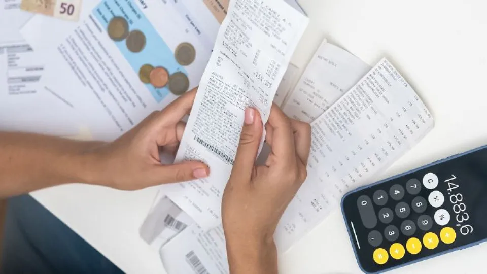 Recibos verdes: Saiba se pode estar isento de retenção na fonte 