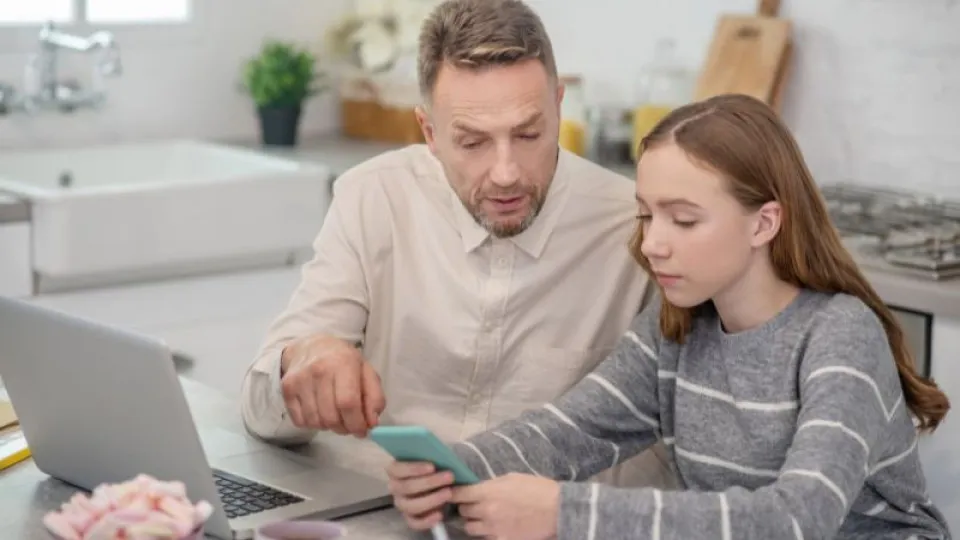 Crédito responsável: Como educar os filhos a lidar com o crédito de forma consciente 