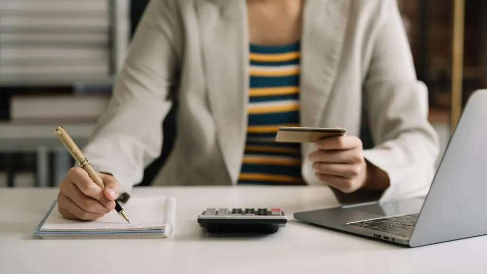 Como o IRS afeta a capacidade financeira para pedir crédito? 